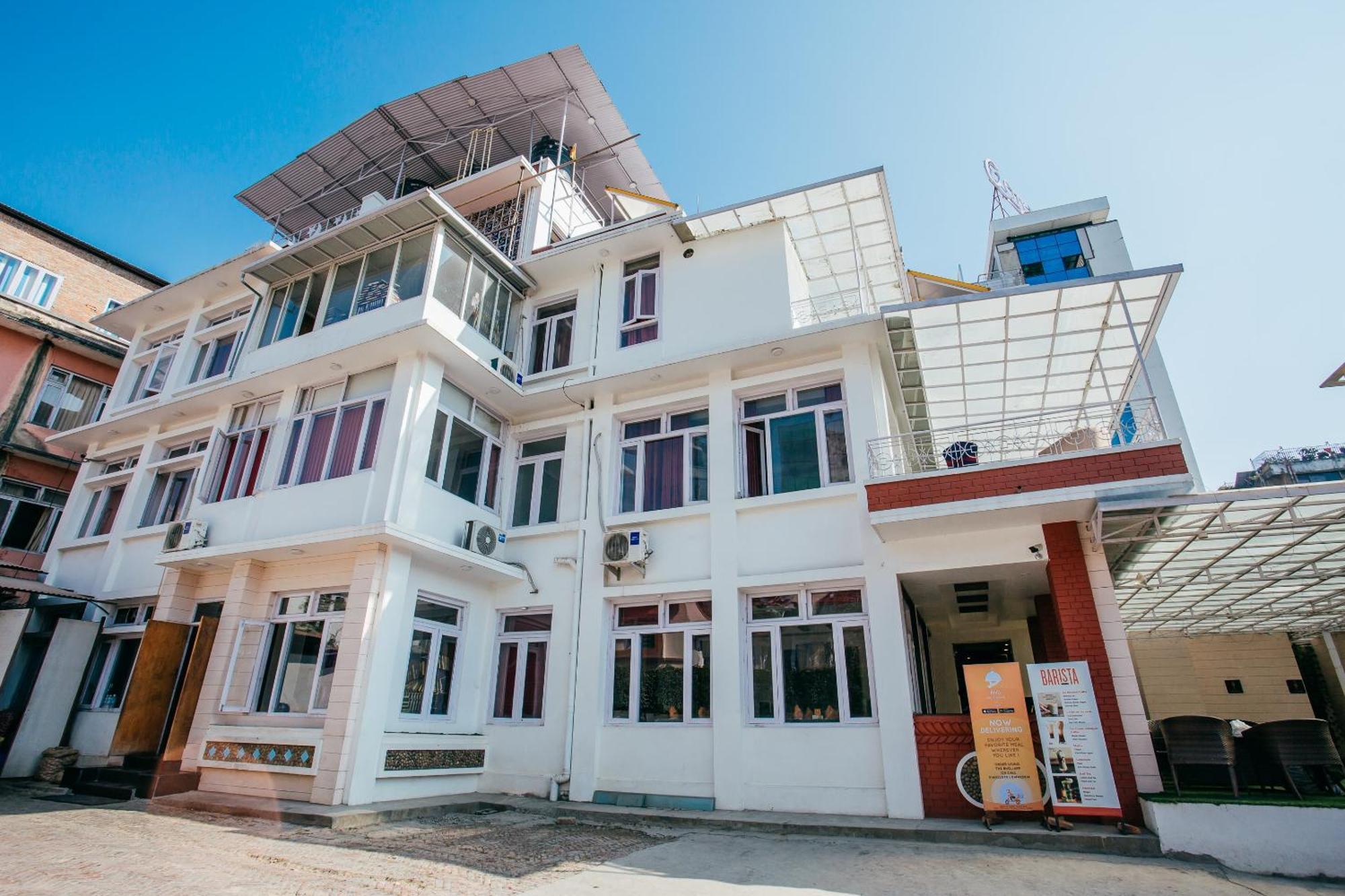 Oyo 11474 Gangaur Regency Boutique Hotel Catmandu Exterior foto