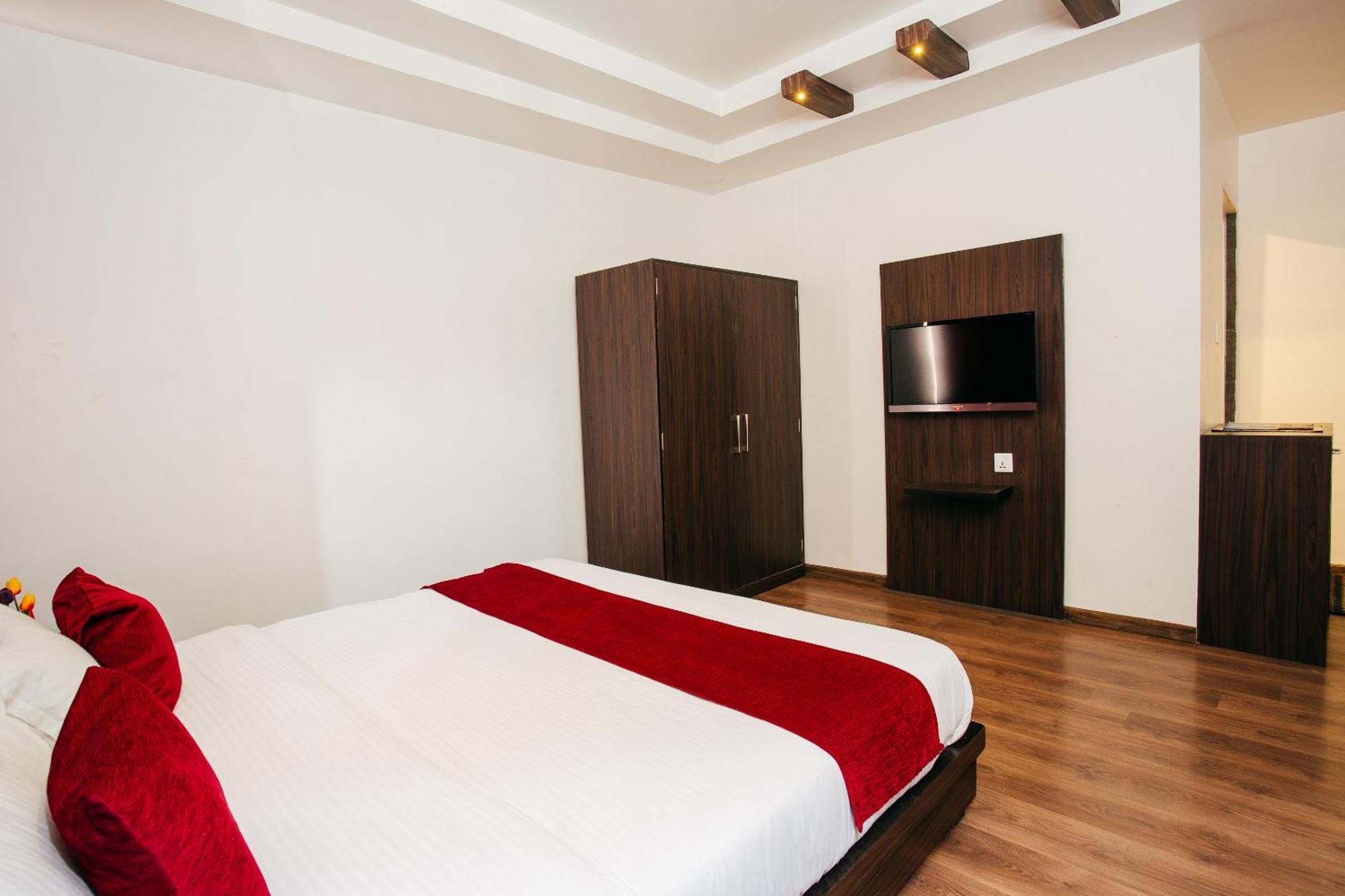 Oyo 11474 Gangaur Regency Boutique Hotel Catmandu Exterior foto